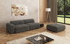 Designer Sofa Calm 3-Sitzer: Modernes Bouclé-Sofa mit Hocker und Beistelltisch