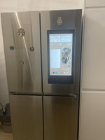 Lade das Bild in den Galerie-Viewer, Intelligenter Samsung Family Hub+ French Door Kühlschrank mit AI Vision und Beverage Center
