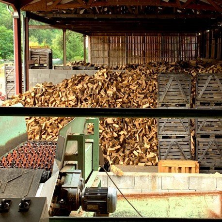 10 Stère Brennholz 40 cm Stücke, hochwertige Eiche/Buche/Erle, trocken (7,5 m³)