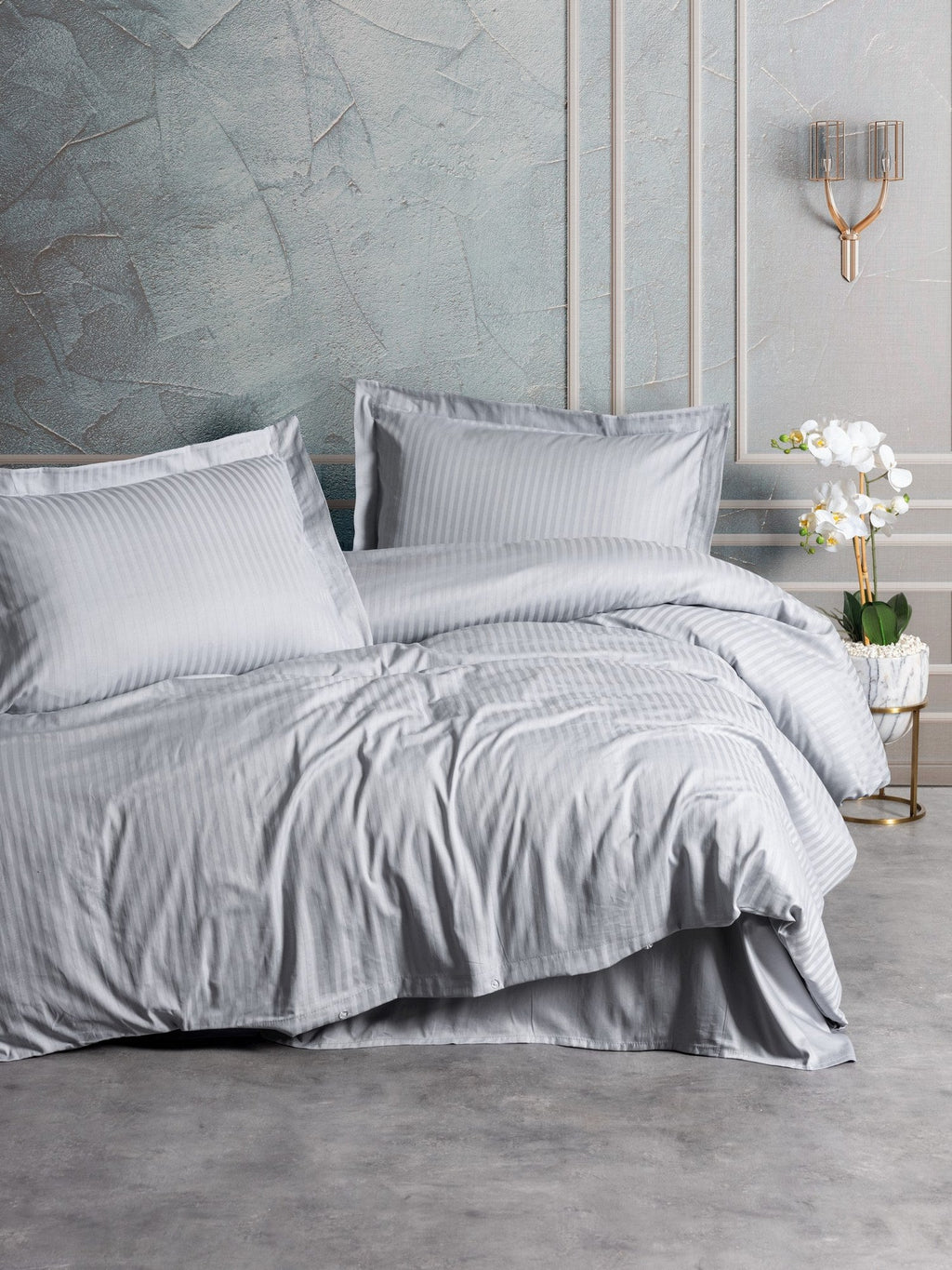 Luxuriöses Premium Satin Bettwäsche Set Grau Gestreift für Schlafkomfort