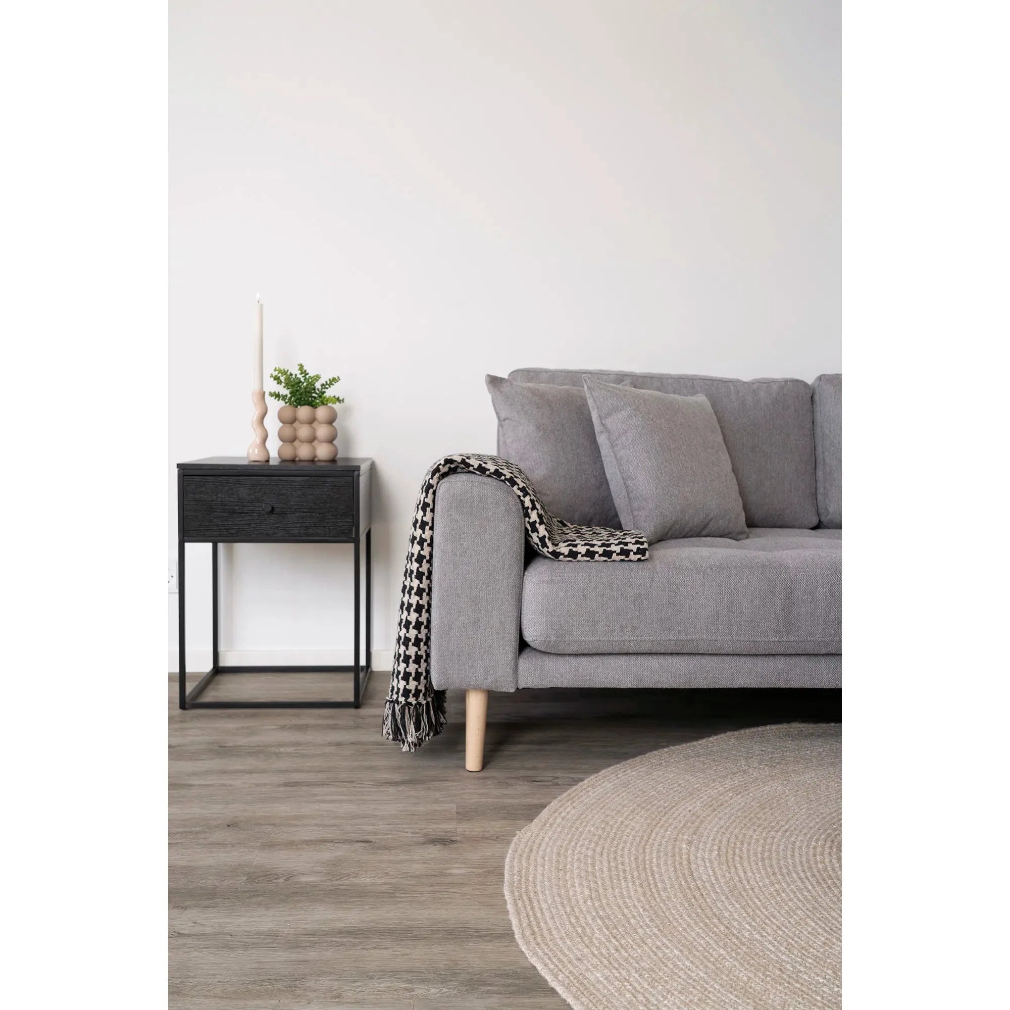 Eleganter Designer Nachttisch Lana: Modernes Schlafzimmer Nachtschränkchen mit Stilvollem Stauraum