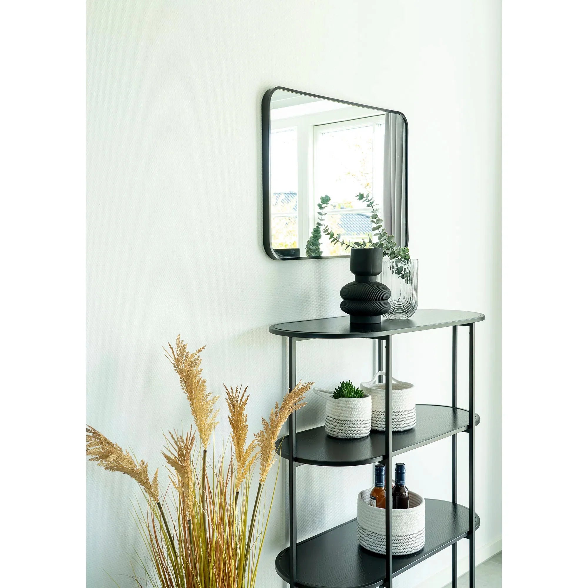 Modernes Designer Regal Quarto mit Metallgestell – Stilvolle Aufbewahrung für Zuhause