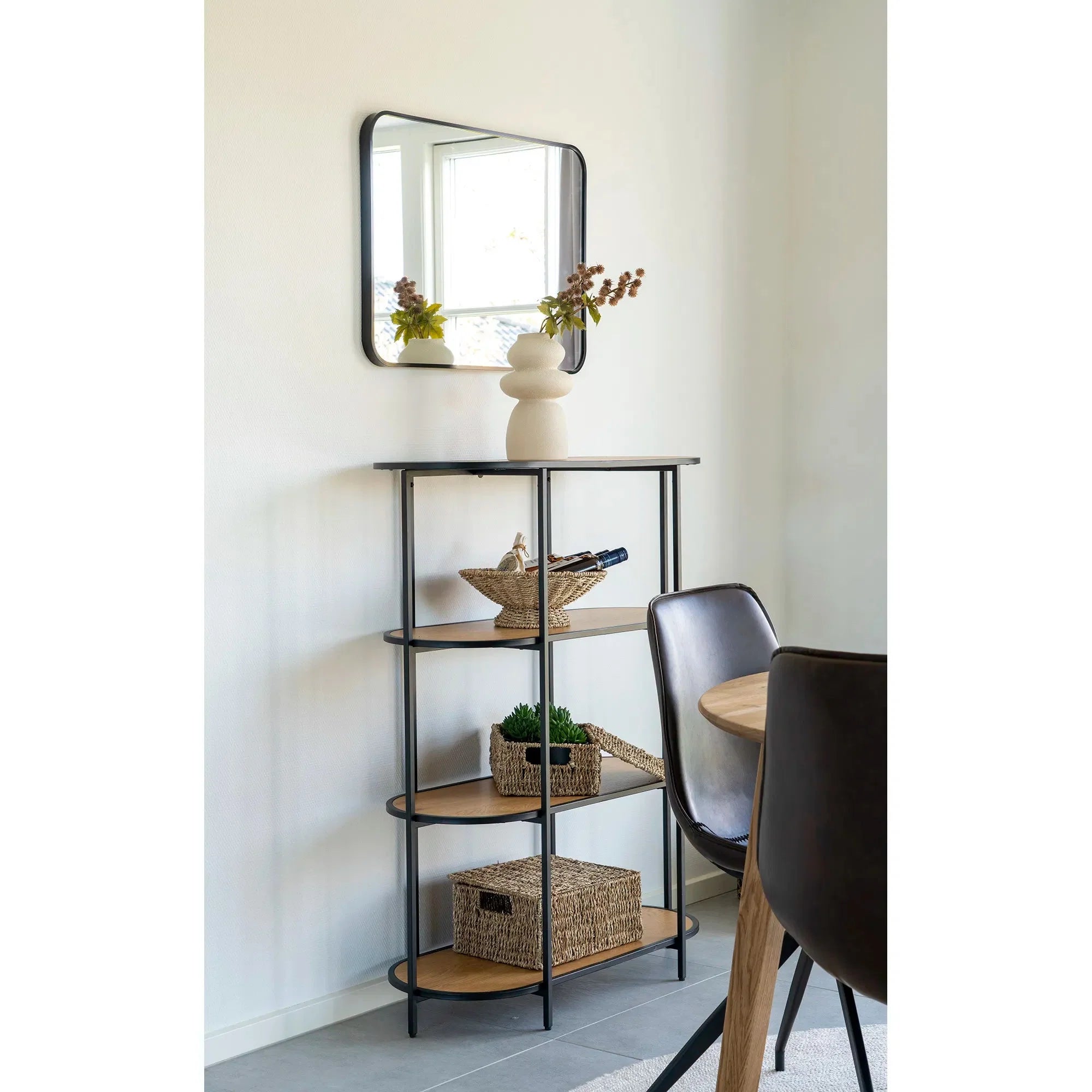 Modernes Designer Regal Quarto mit Metallgestell – Stilvolle Aufbewahrung für Zuhause