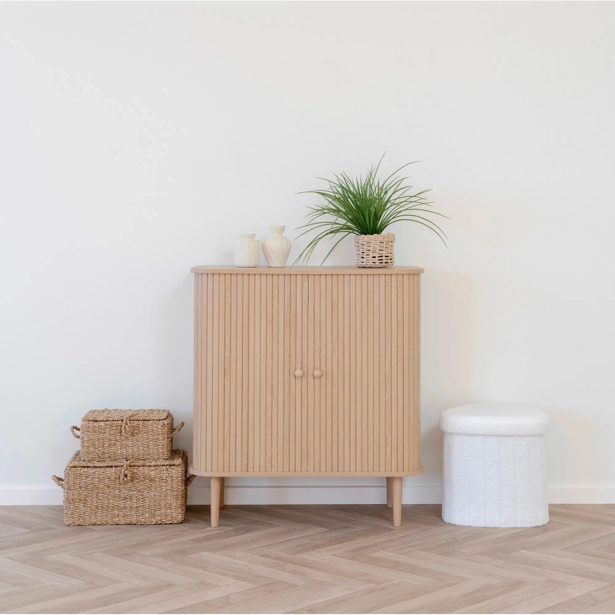 Exklusive Designer Kommode Copenhagen I: Stilvolle Aufbewahrung für Ihr Zuhause