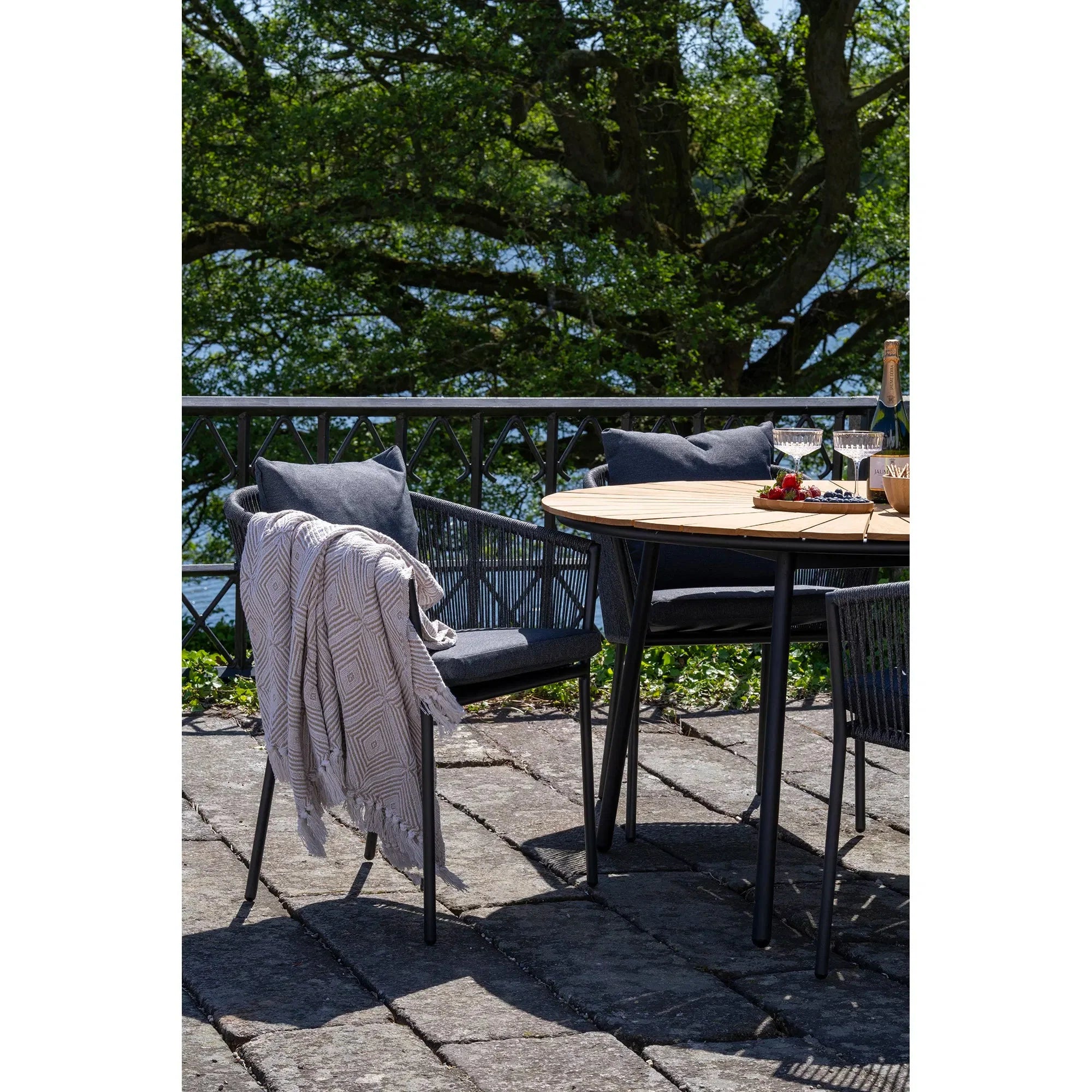 4er Set Elegante Tavira Gartenstühle Schwarz/Grau – Robust, Komfortabel, Wetterfest