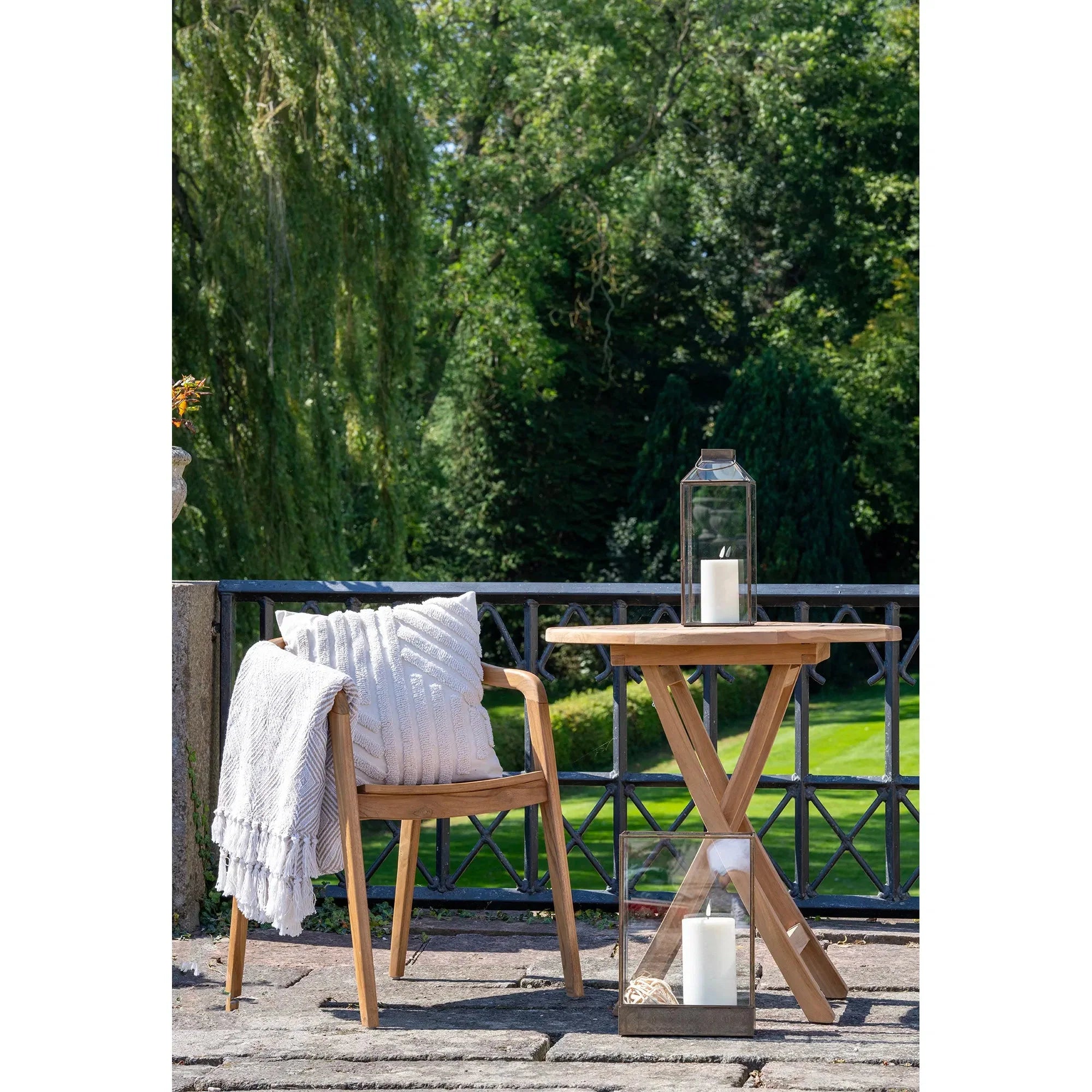 Elegantes 2er Set Bali Teakholz Gartenstuhl – Robuste Outdoor-Sessel für Terrasse