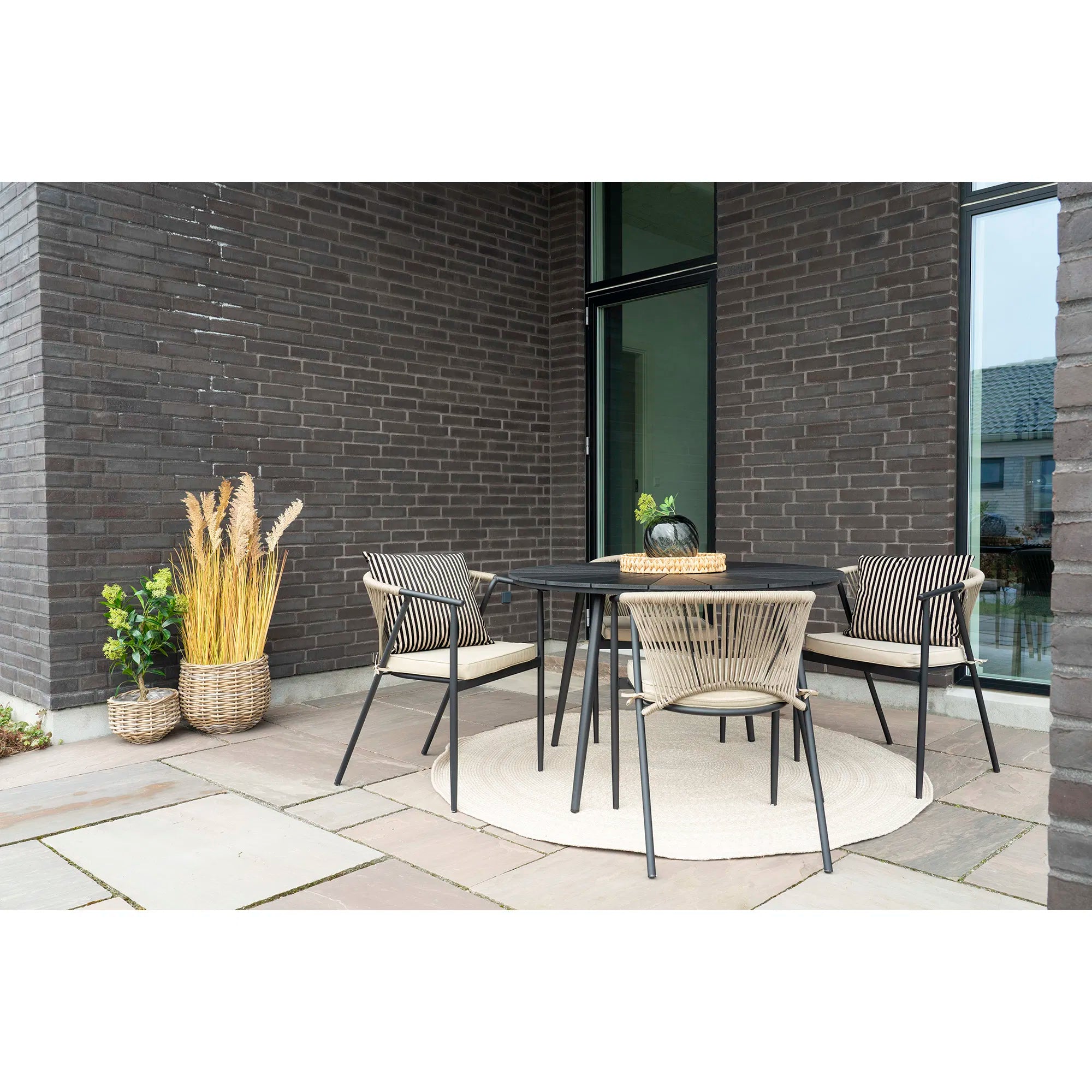 Eleganter Garten Esstisch Linda Ø120cm – Robuster Nonwood-Tisch für Outdoor-Dining