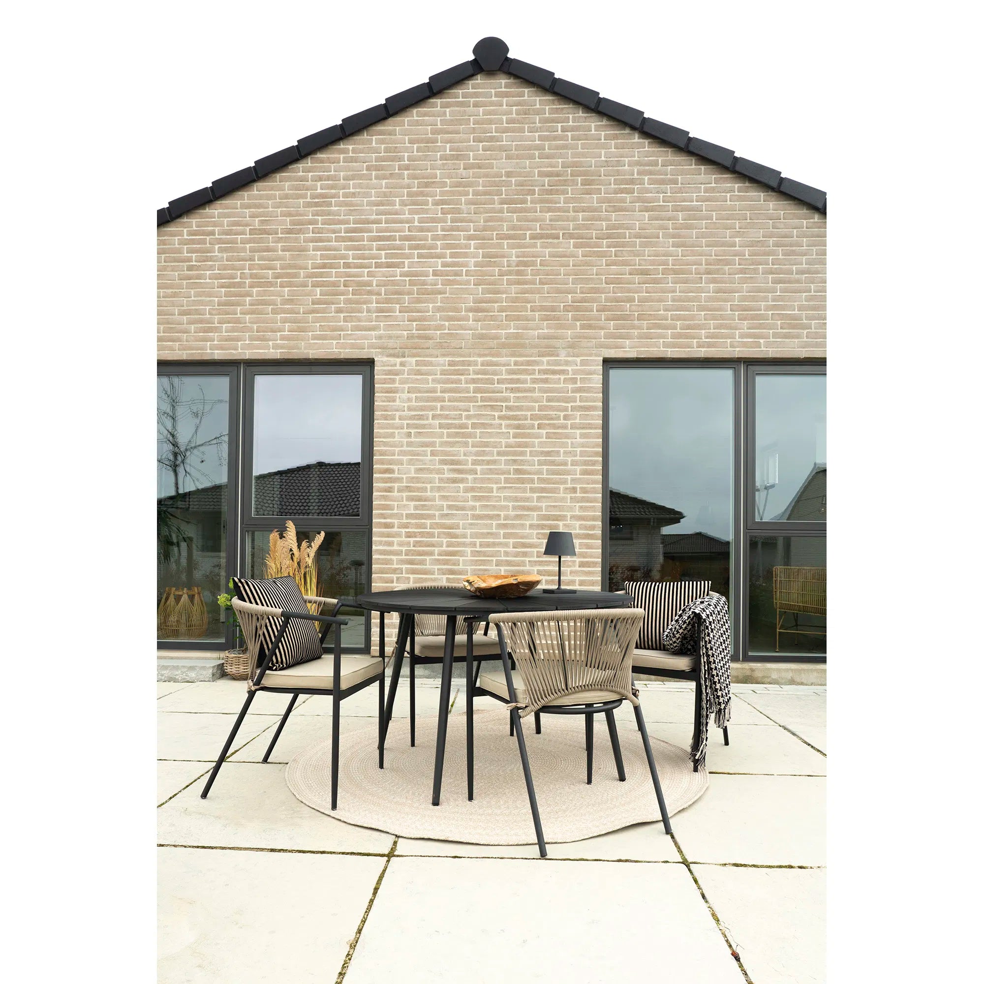 Eleganter Garten Esstisch Linda Ø120cm – Robuster Nonwood-Tisch für Outdoor-Dining