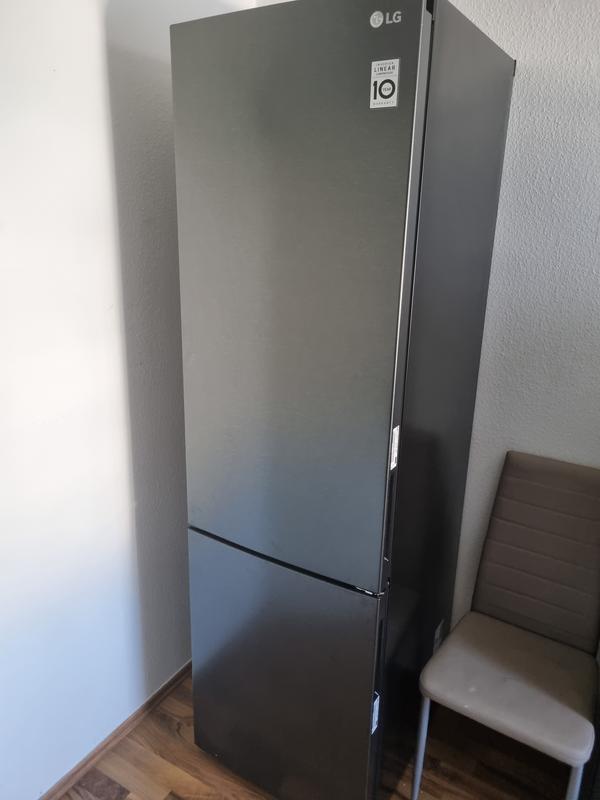 LG Kühl-Gefrierkombination Matte Black: Linear Kompressor, NatureFRESH, leise & effizient