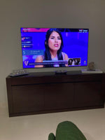 Lade das Bild in den Galerie-Viewer, LG OLED evo G4 97 Zoll 4K AI TV: Atemberaubende Klarheit, Brillante Farben, Smartes Entertainment
