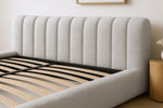 Lade das Bild in den Galerie-Viewer, Luxuriöses Selene Bouclé Polsterbett mit Stauraum – Modernes, Elegantes Designer-Bett
