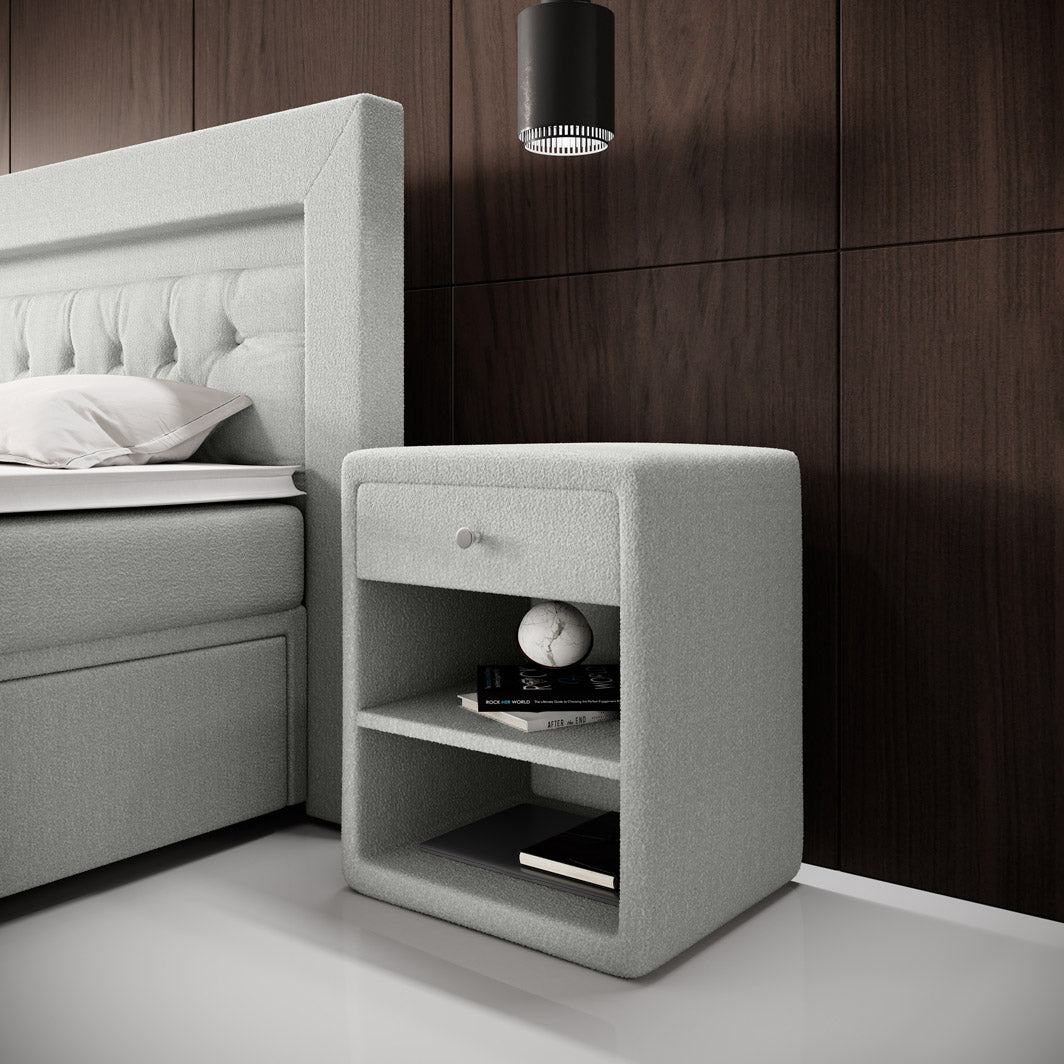 Eleganter Designer Nachttisch Amy – Samtweiches Bouclé – Stilvolles Schlafzimmer-Highlight