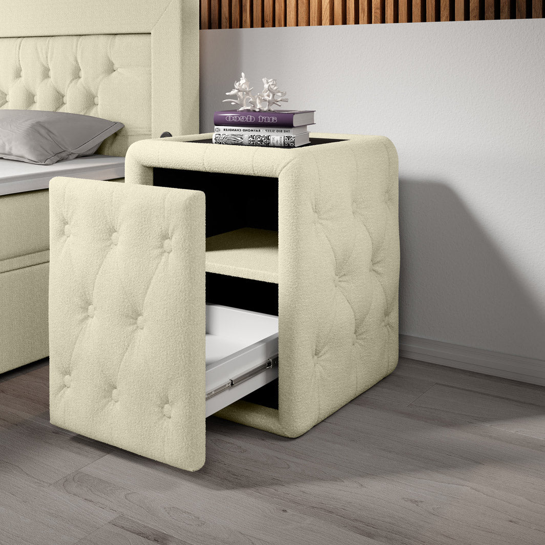 Eleganter Designer Josy Nachttisch mit Bouclé-Stoffbezug für modernes Schlafzimmer
