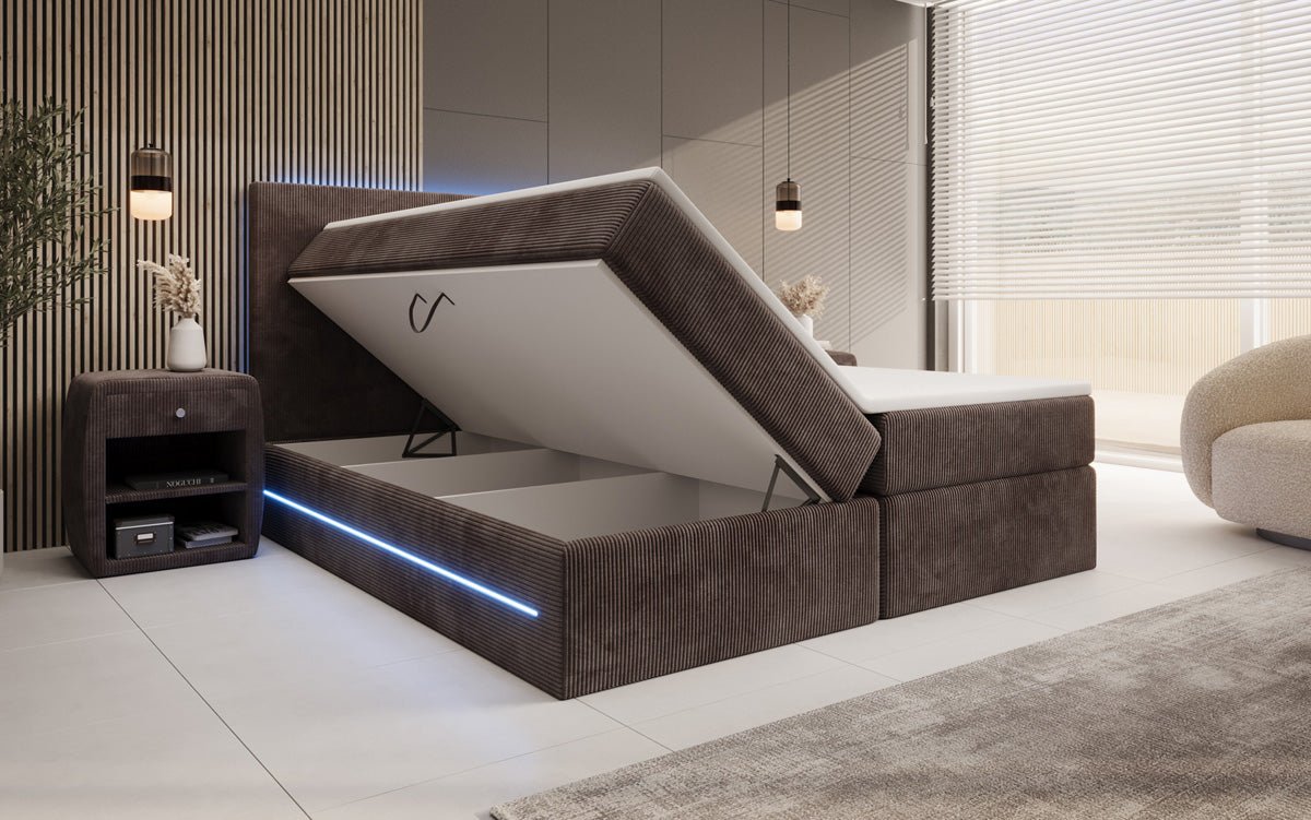 Luxuriöses Boxspringbett Voyage mit LED-Beleuchtung, Stauraum und Cord-Stoffbezug