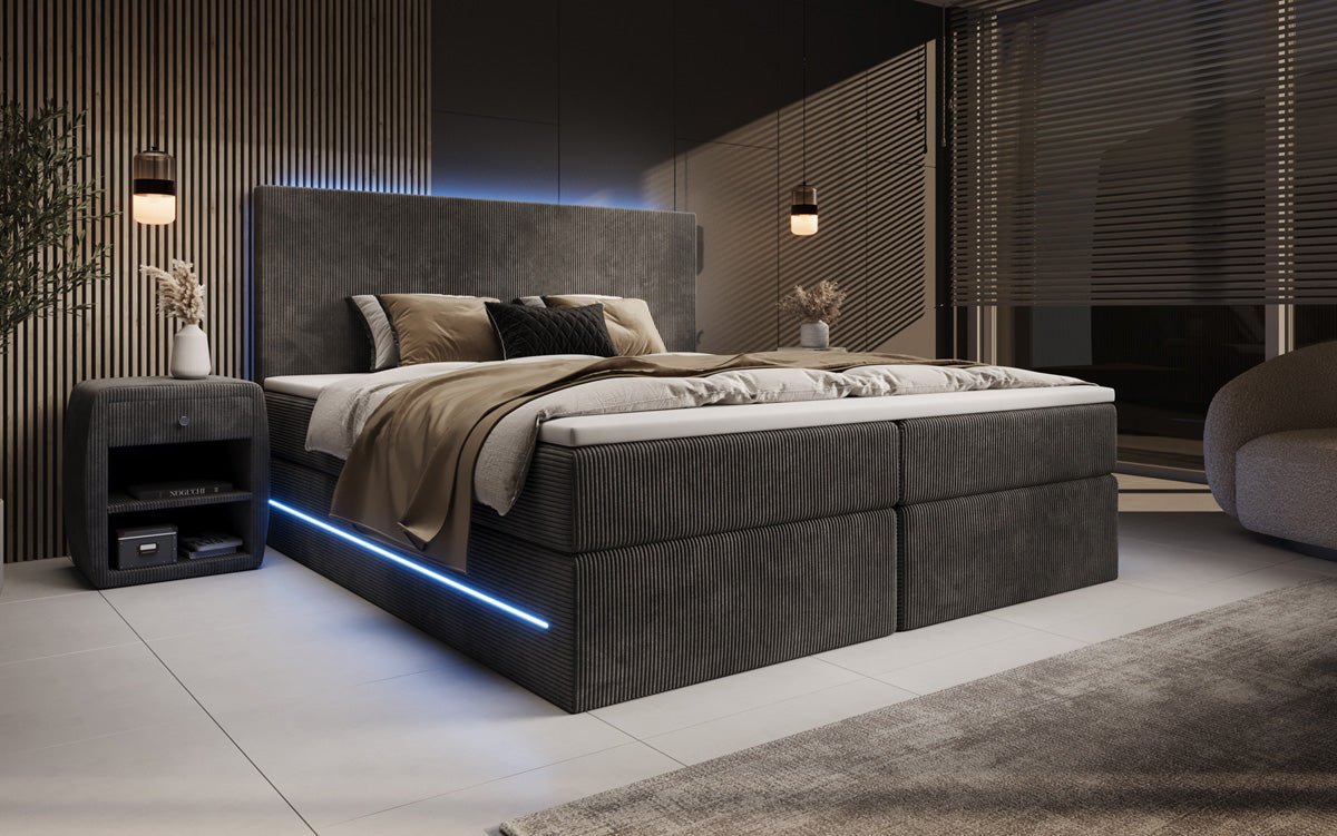 Luxuriöses Boxspringbett Voyage mit LED-Beleuchtung, Stauraum und Cord-Stoffbezug