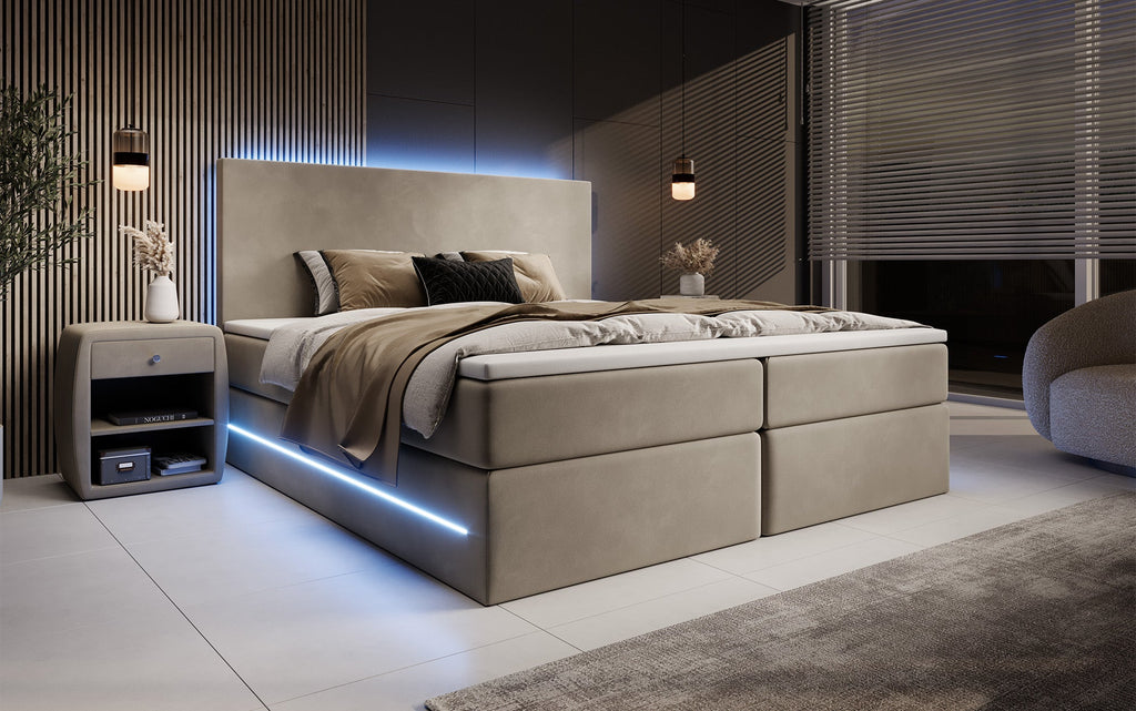 Luxuriöses Boxspringbett Voyage mit LED & Stauraum, Samtbezug
