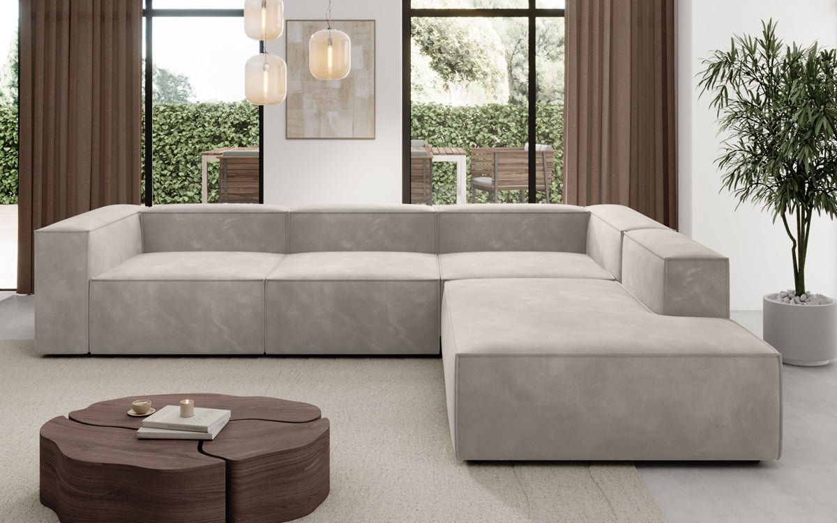 Luxuriöses L-Form Samt-Sofa Lesley mit langer Ottomane, modernes Design