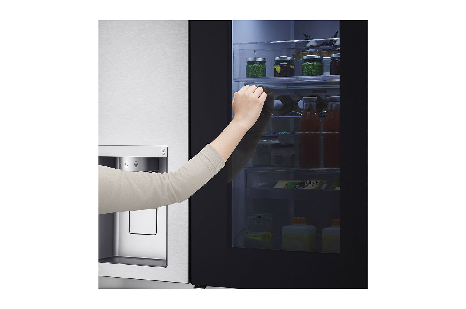 LG InstaView Side-by-Side Kühlschrank, 635L Kapazität, Eis- und Wasserspender, Smart