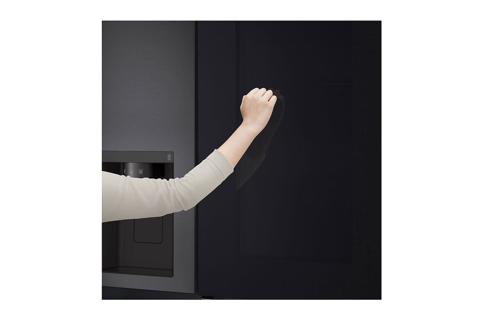 LG InstaView Side-by-Side Kühlschrank, 635L, Eis-, Wasser, Total No Frost, Matt Schwarz