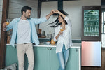 Lade das Bild in den Galerie-Viewer, LG MoodUP® Intelligente Kühl-Gefrierkombination mit InstaView, Bluetooth-Lautsprecher &amp; Farbwechsel-LED-Türen
