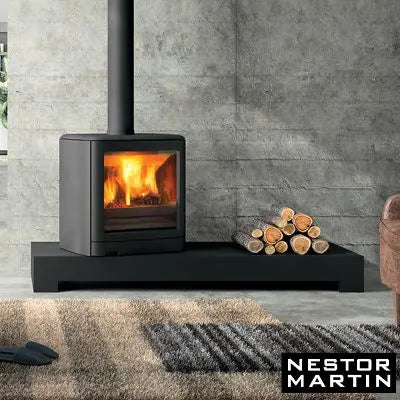 Eleganter Nestor Martin TQH 15 Gasofen: Quadratischer Stahl, 7 kW, A+ Effizienz