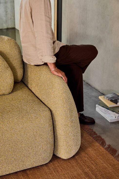 Luxuriöses Designer Sofa Monsoon: Schlafsofa mit Bettkasten & Komfort