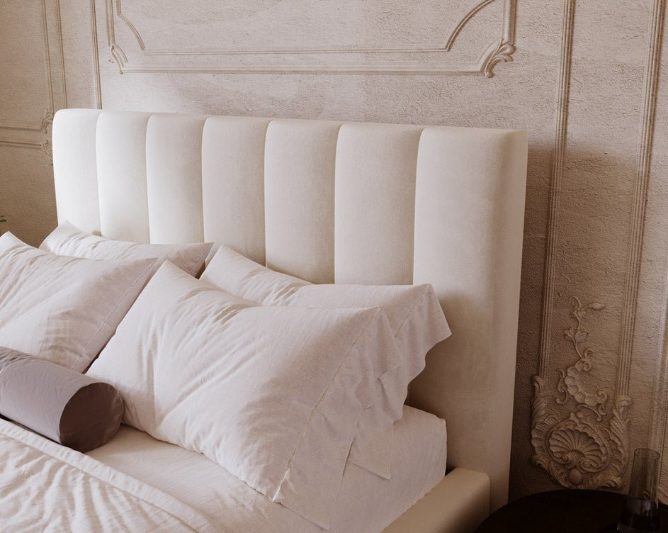 Luxuriöses Samt Polsterbett Lunera mit Stauraum: Modern, Elegant, Komfortabel