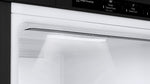 Lade das Bild in den Galerie-Viewer, LG GBV3100BPY Kühl-Gefrierkombination, 344L, EEK C, Smart Inverter Kompressor, NatureFRESH
