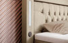 Luxus Boxspringbett Paradise: LED, USB, Samt-Designbett mit Füßen für Komfort