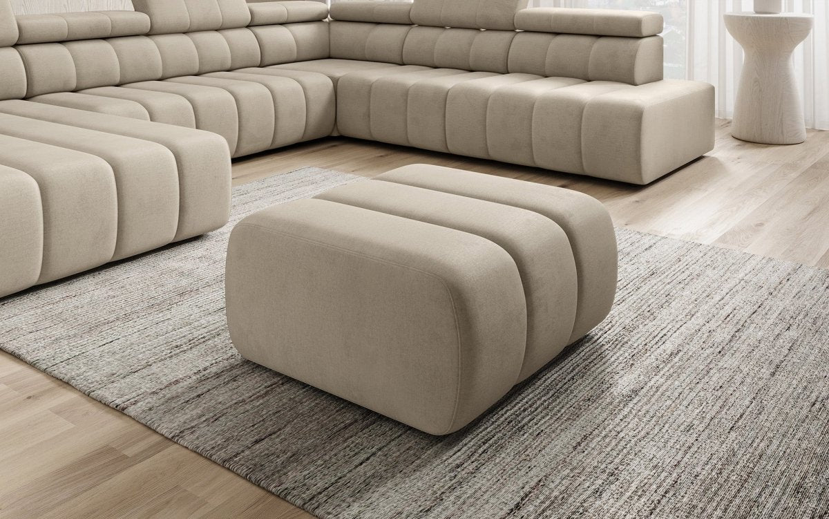 Luxuriöser Aurora Samt Beistellhocker Designer Ottomane für Eleganz und Komfort