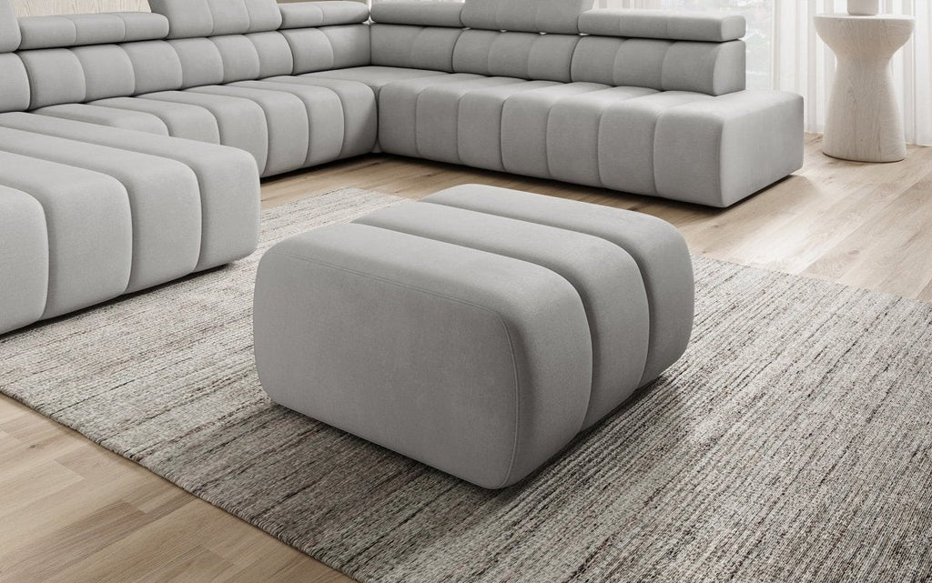 Luxuriöser Aurora Samt Beistellhocker Designer Ottomane für Eleganz und Komfort