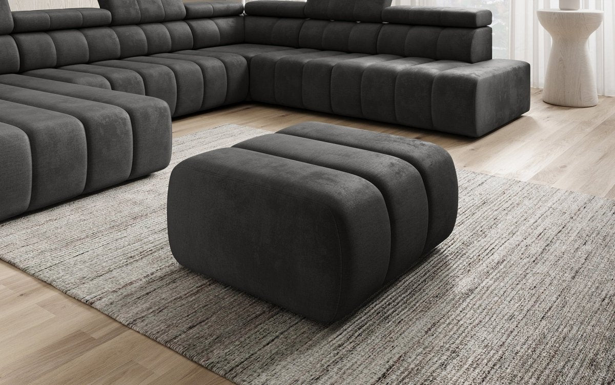 Luxuriöser Aurora Samt Beistellhocker Designer Ottomane für Eleganz und Komfort