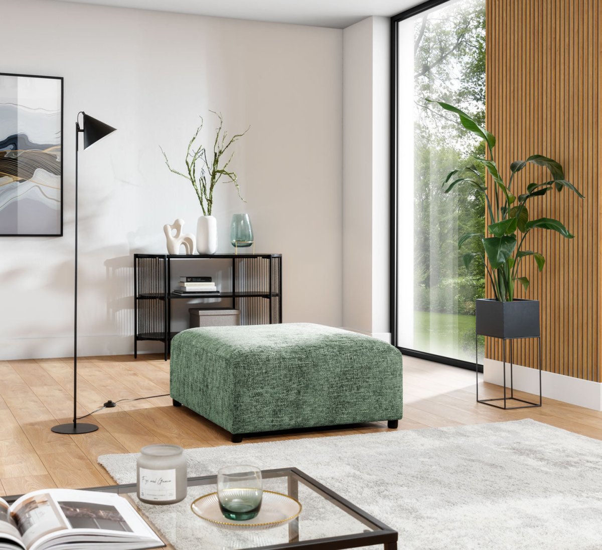 Eleganter Designer Beistellhocker Napoli: Samtiger Komfort für Ihr stilvolles Zuhause