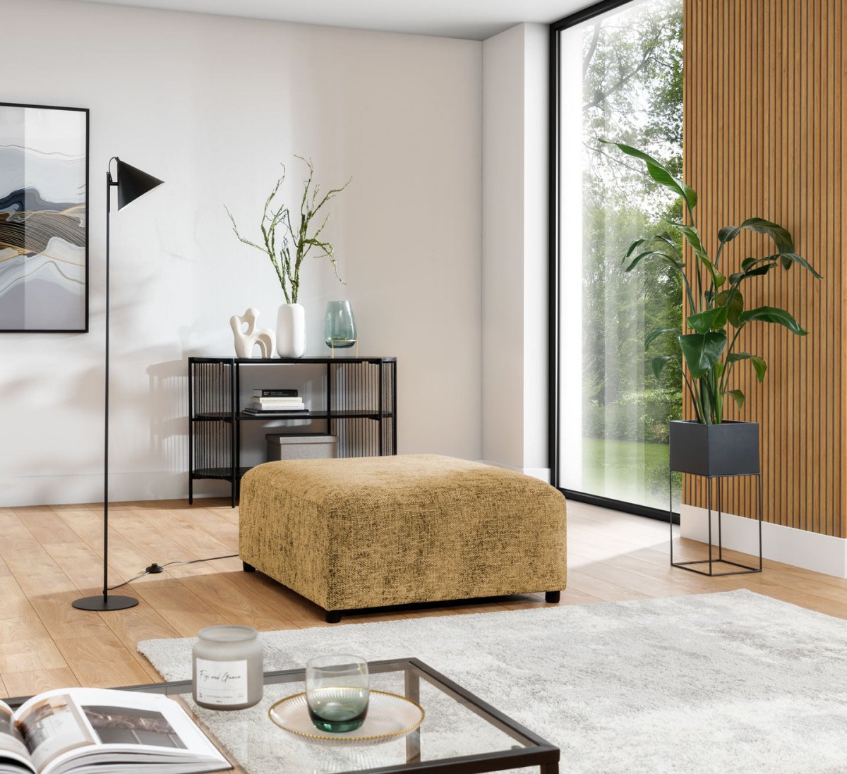 Eleganter Designer Beistellhocker Napoli: Samtiger Komfort für Ihr stilvolles Zuhause