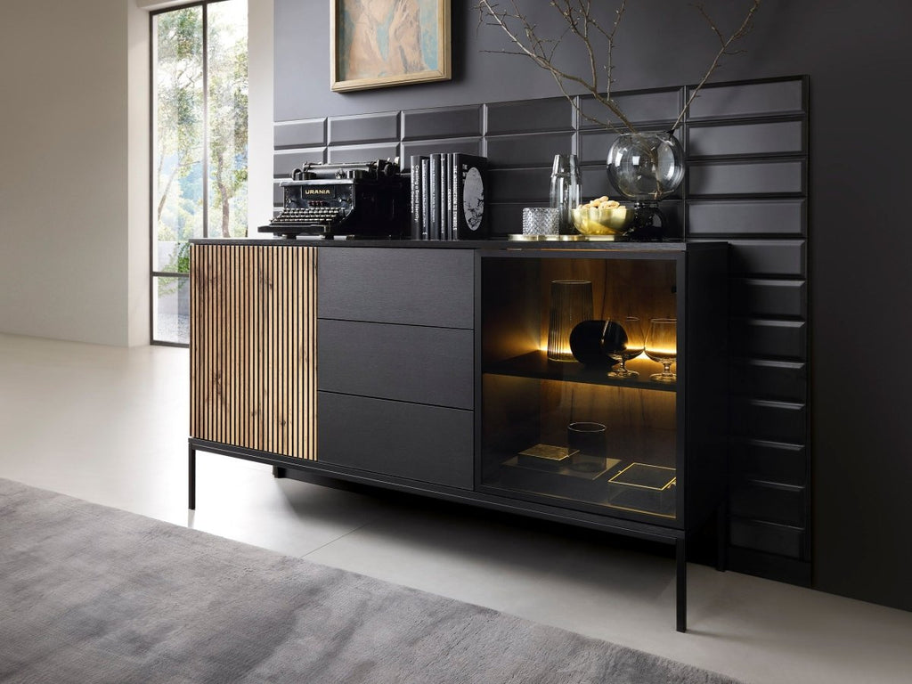 Elegante Designer Kommode Nayra II: Stilvolles Möbelstück mit Integrierter LED-Beleuchtung