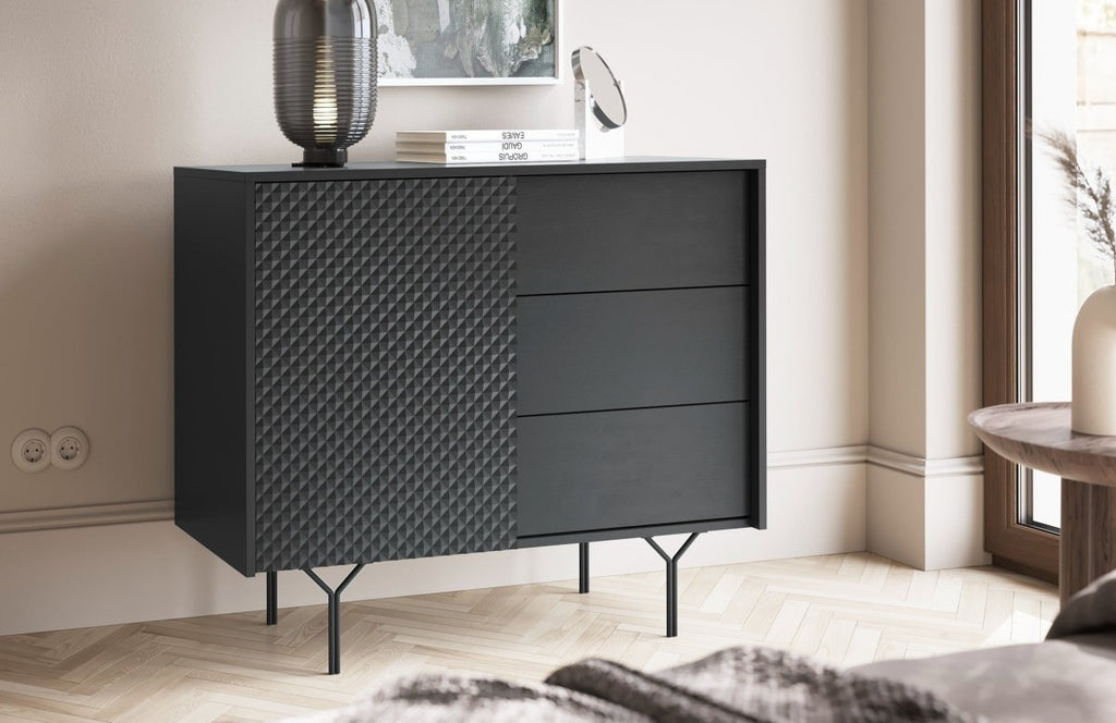 Designer Kommode Rilora III: Stilvolle Stauraum-Lösung für Ihr Schlafzimmer