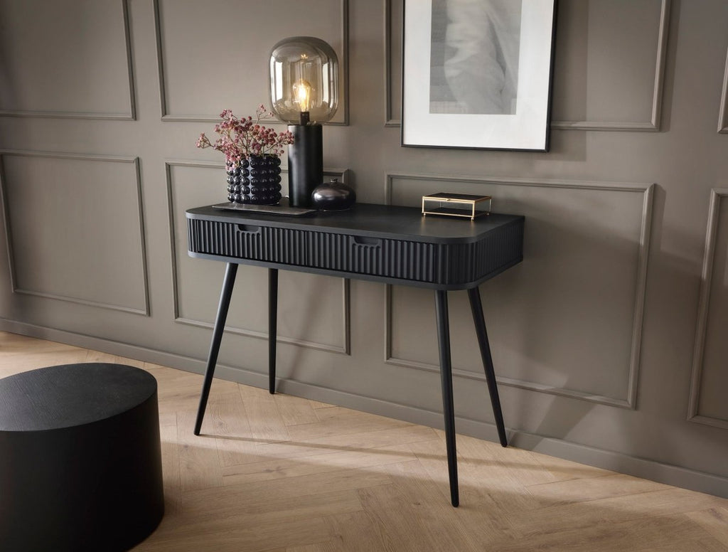 Elegante Zelo III Designer Kommode: Hochglanz, Stauraum, stabile Metallfüße