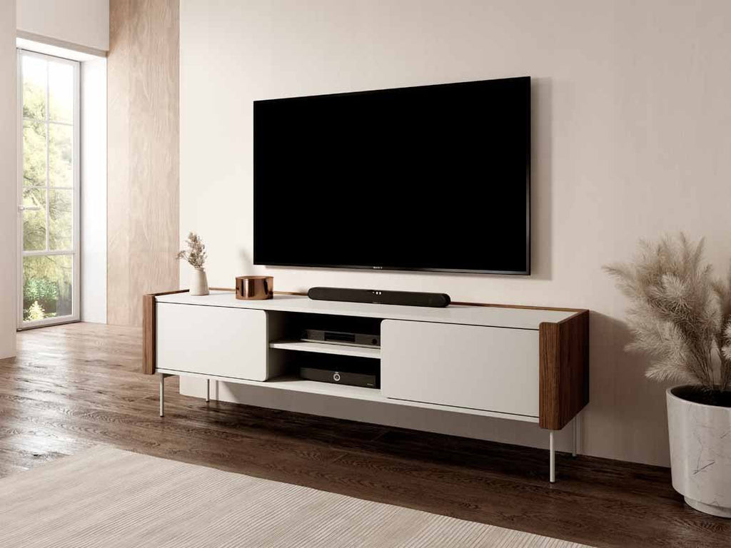 Elegantes Designer Lowboard Cavallo: Modernes TV-Möbel mit Soft-Close-System