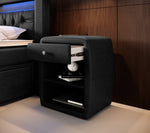 Lade das Bild in den Galerie-Viewer, Luxuriöser Designer Nachttisch Amalia mit USB-Anschluss, Stoffbezug, Modernes Schlafzimmer Möbel
