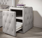 Lade das Bild in den Galerie-Viewer, Evora Designer Nachttisch: Eleganter Kunstleder Beistelltisch für Boxspringbetten
