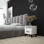 Lade das Bild in den Galerie-Viewer, Eleganter Nachttisch Galaxy: Modernes Design mit Integrierter LED-Beleuchtung und Stauraum
