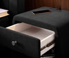 Eleganter Samt Designer Nachttisch Lilly mit USB-Ladefunktion – Stilvoll & Praktisch