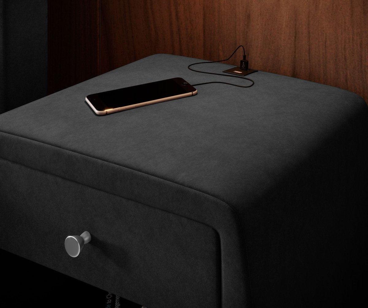 Eleganter Samt Designer Nachttisch Lilly mit USB-Ladefunktion – Stilvoll & Praktisch