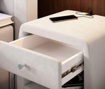 Lade das Bild in den Galerie-Viewer, Eleganter Samt Designer Nachttisch Lilly mit USB-Ladefunktion – Stilvoll &amp; Praktisch

