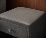 Lade das Bild in den Galerie-Viewer, Eleganter Designer Nachttisch Nira aus Stoff für modernes Schlafzimmer
