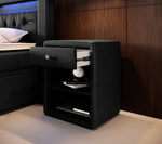 Lade das Bild in den Galerie-Viewer, Eleganter Designer Nachttisch Nira aus Stoff für modernes Schlafzimmer
