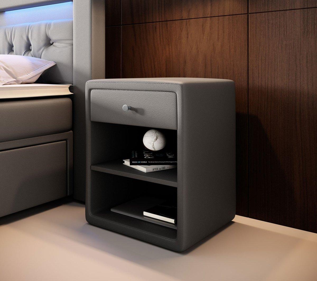 Eleganter Designer Nachttisch Sky aus Kunstleder – Modernes Schlafzimmer-Highlight mit Stauraum
