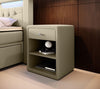 Eleganter Designer Nachttisch Sky aus Kunstleder – Modernes Schlafzimmer-Highlight mit Stauraum