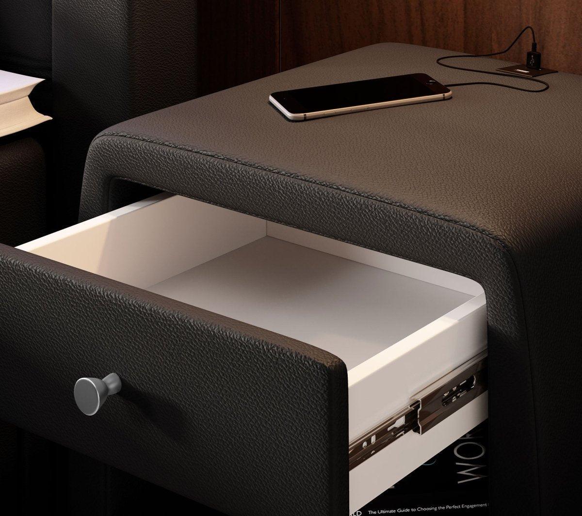 Tavira Designer-Nachttisch aus Kunstleder mit USB-Anschluss für Boxspringbetten