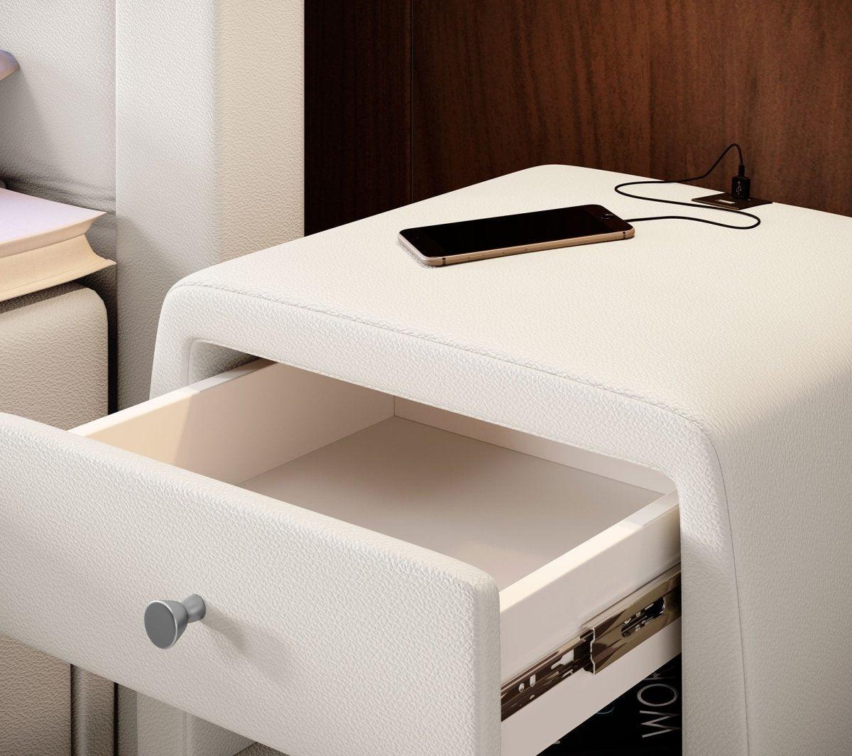 Tavira Designer-Nachttisch aus Kunstleder mit USB-Anschluss für Boxspringbetten